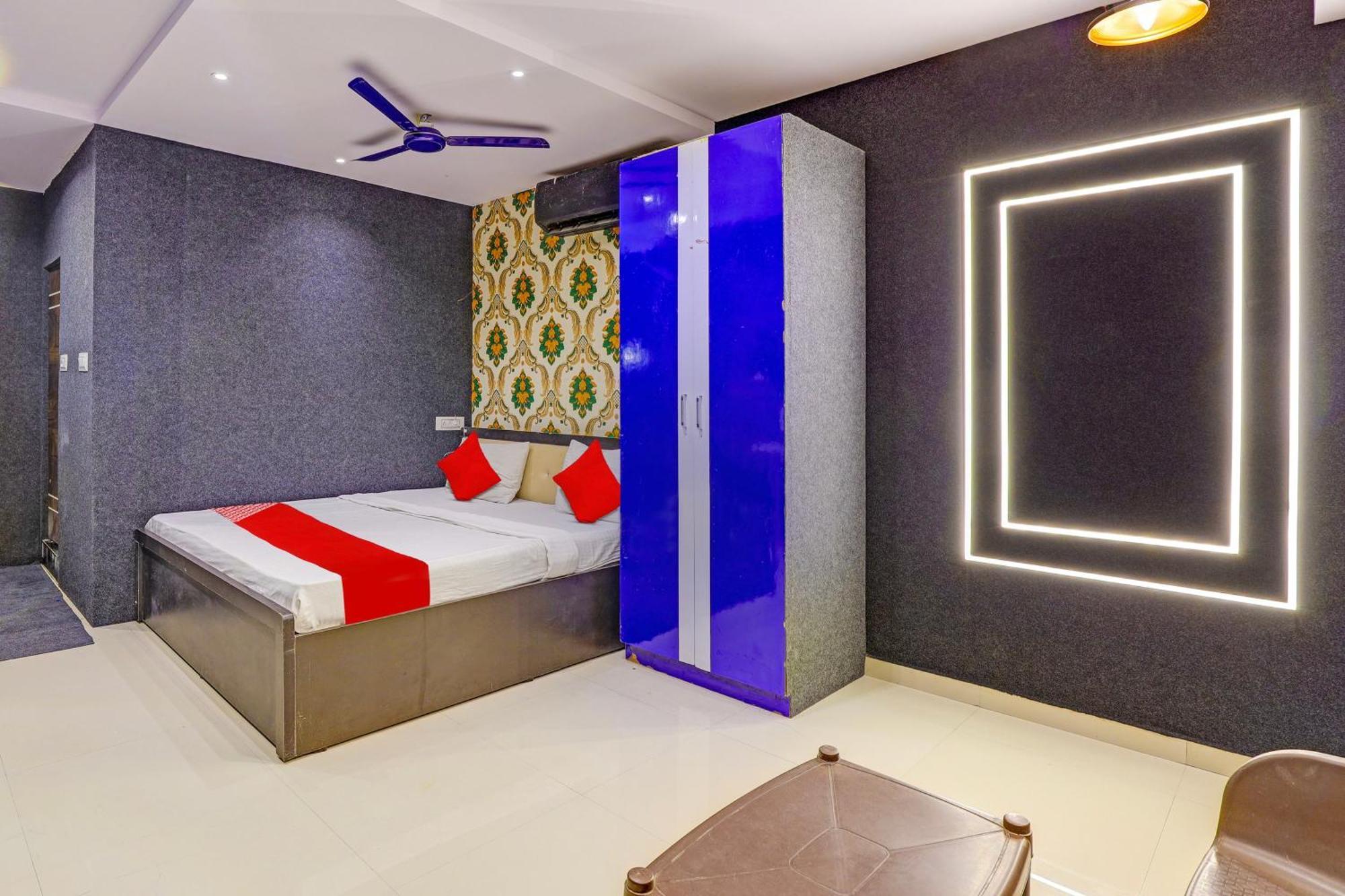 Hotel O Lotus Hotel Сурат Екстер'єр фото