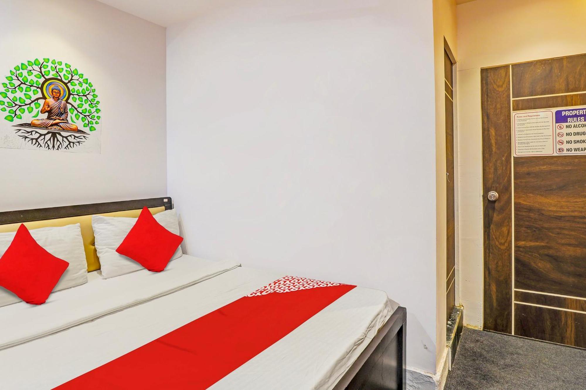 Hotel O Lotus Hotel Сурат Екстер'єр фото