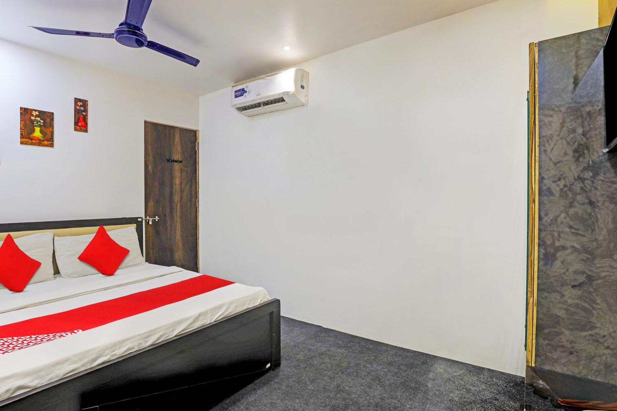 Hotel O Lotus Hotel Сурат Екстер'єр фото