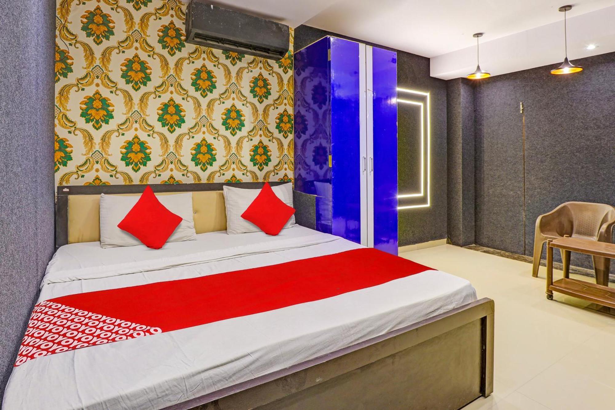 Hotel O Lotus Hotel Сурат Екстер'єр фото