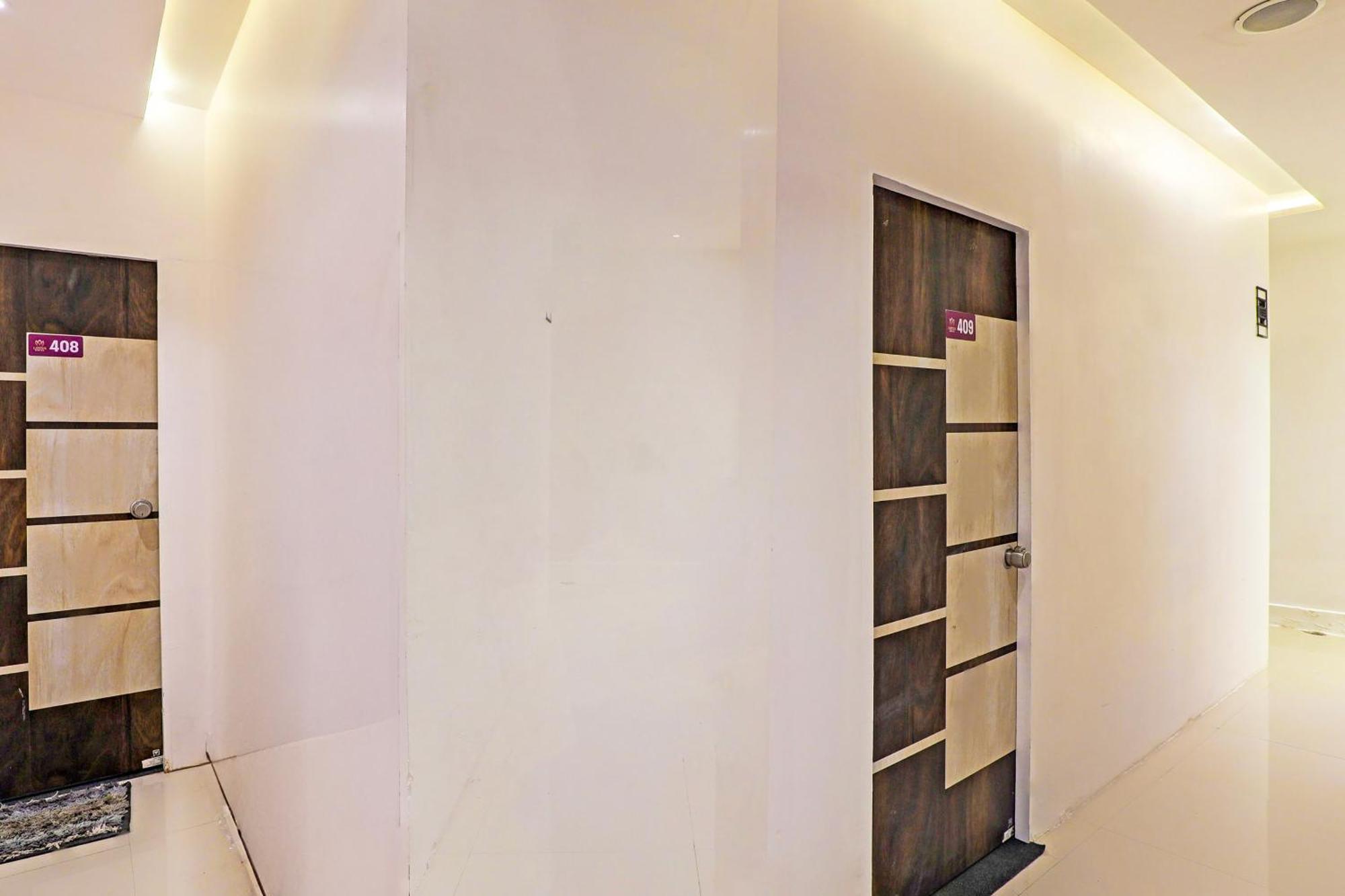 Hotel O Lotus Hotel Сурат Екстер'єр фото