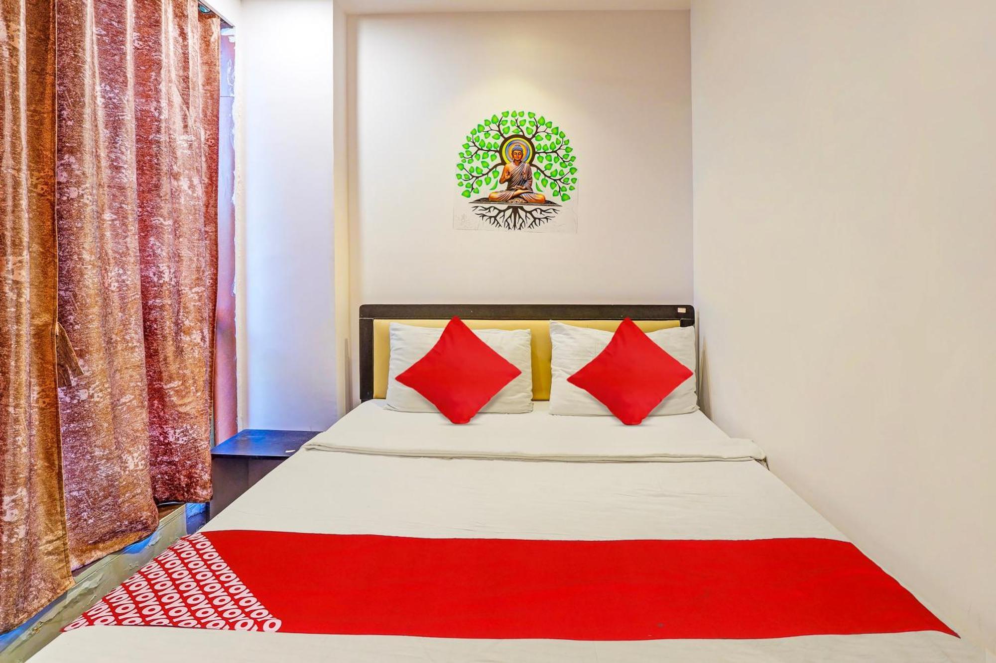 Hotel O Lotus Hotel Сурат Екстер'єр фото